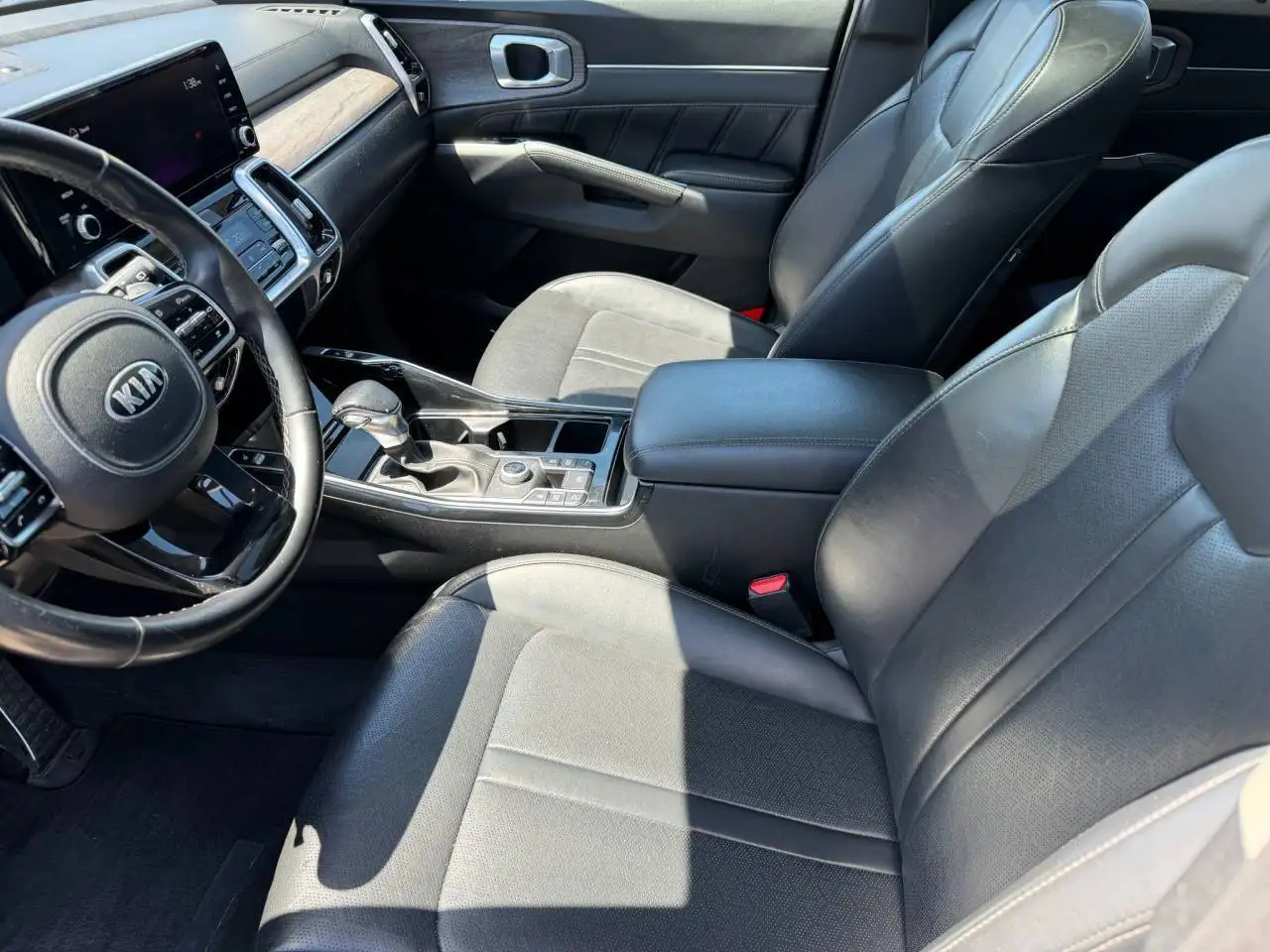 Kia Sorento снимка Kia Sorento