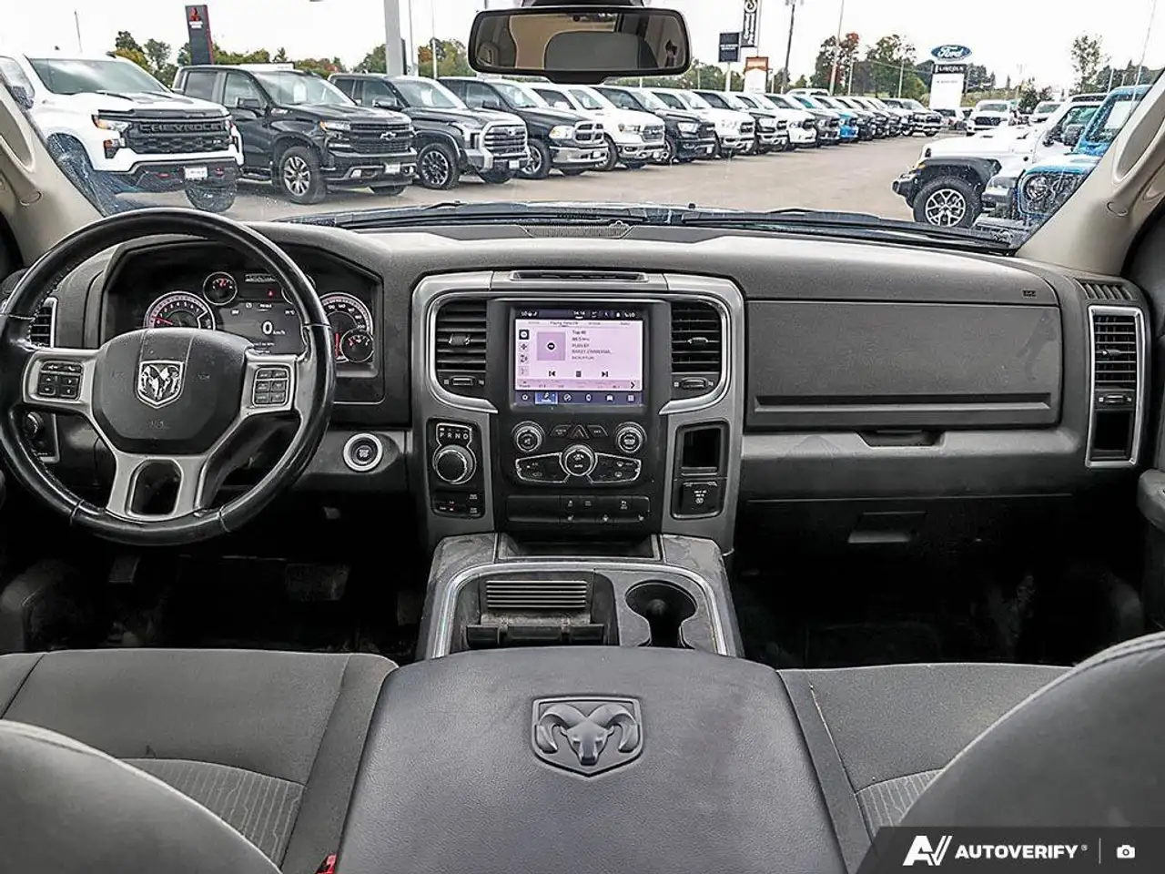 RAM 1500 снимка RAM 1500