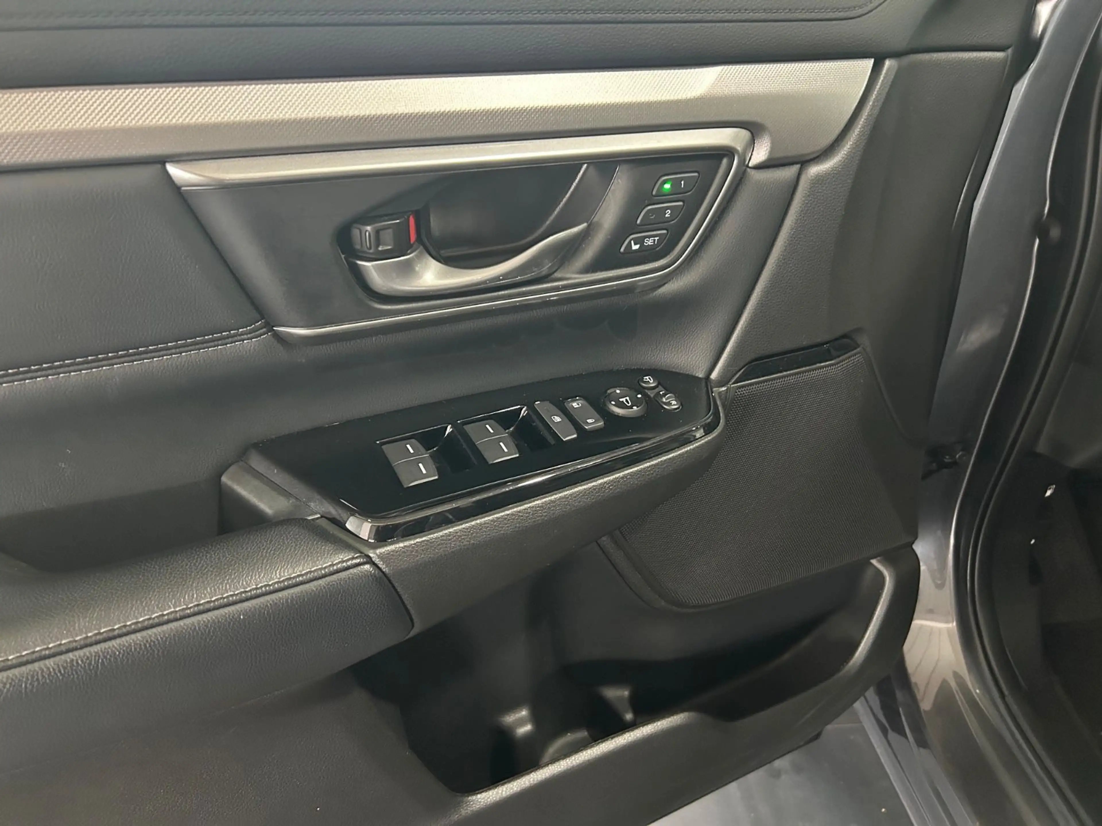 Honda CR-V Hyb. 4X4 Executive Automatik Leder Pano LED — photo 12