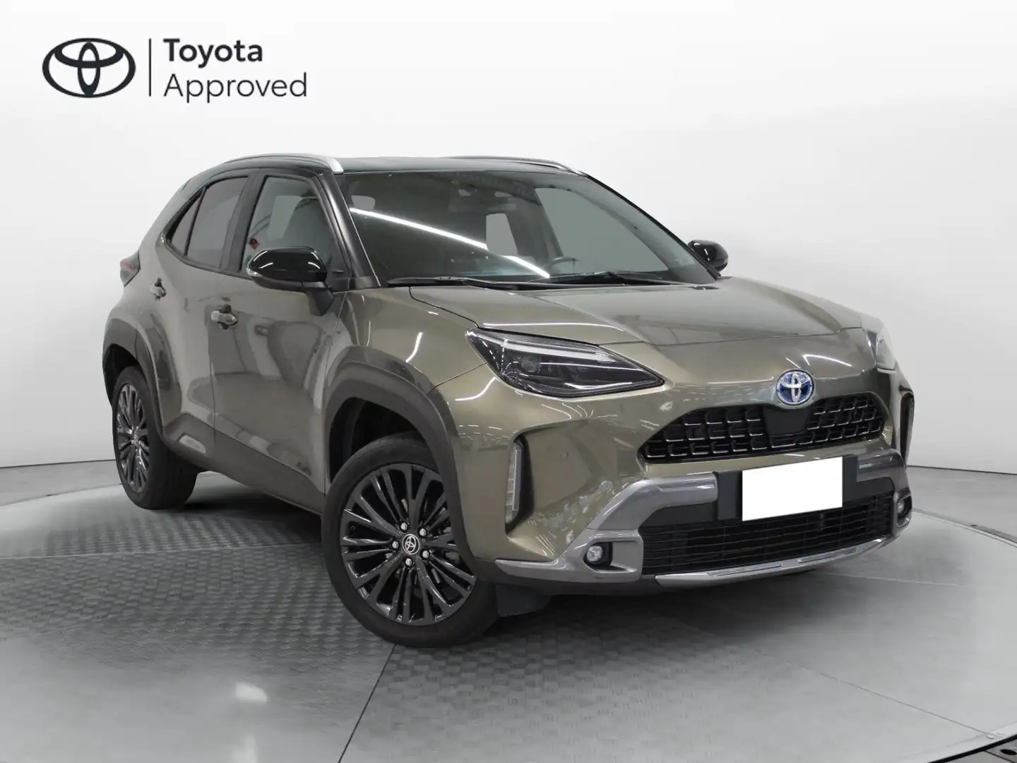 Toyota Yaris Cross 1.5 Hybrid 5p. E-CVT AWD-i Adventure Bronzo - 1