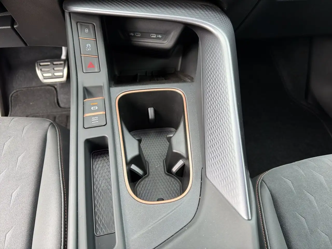 Cupra Terramar 1.5 e-Hybrid VZ 272PS ABGABE 02.2027, миниатюра 10