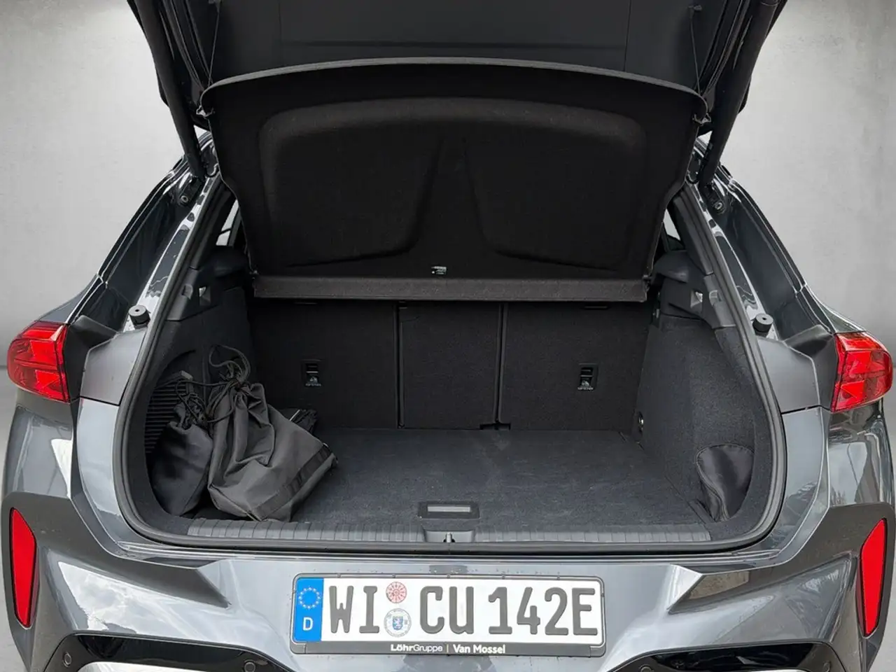 Cupra Terramar 1.5 e-Hybrid VZ 272PS ABGABE 02.2027, миниатюра 5