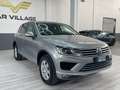 Volkswagen Touareg 3.0 TDI 262 CV tip. BlueMotion Technology Executiv Argento - thumbnail 2