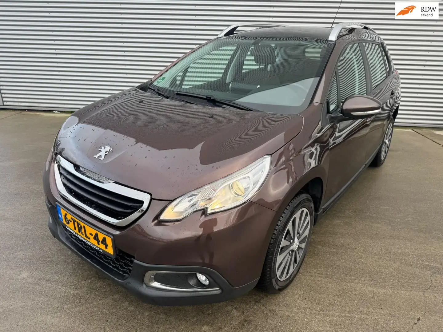 Peugeot 2008 1.2 VTi Active Pack Premium NAVI Brun - 1