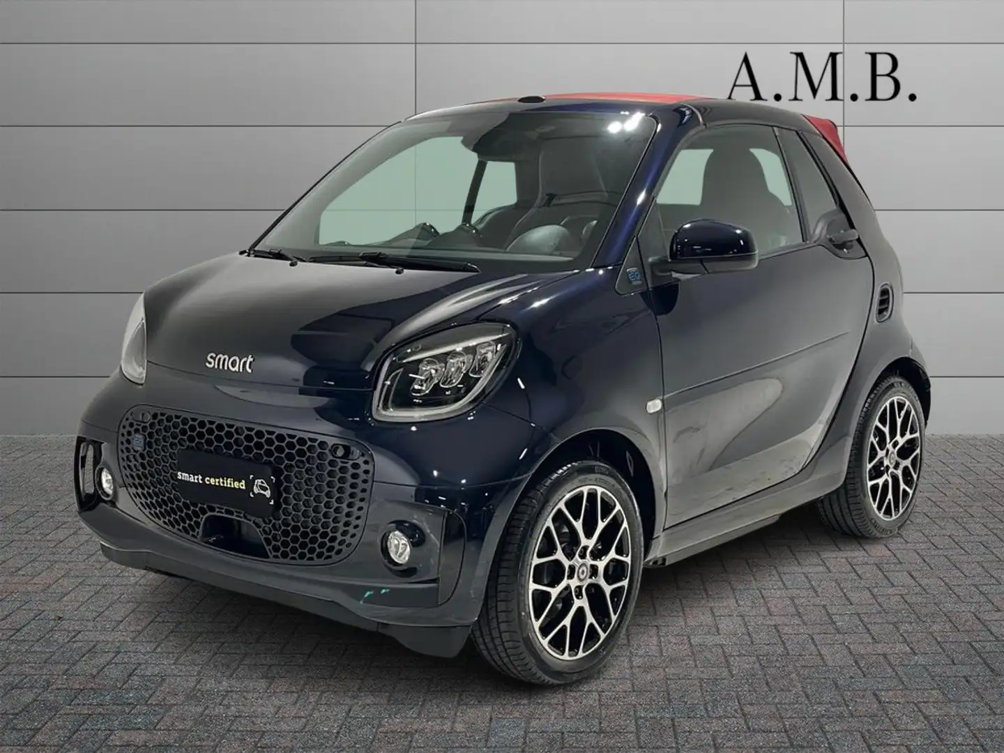 smart forTwo fortwo EQ cabrio Suitered (22kW) Bleu - 1