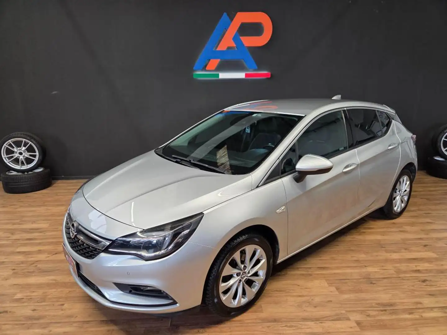 Opel Astra Astra 5p 1.4 t Innovation ecoM 110cv Argento - 2