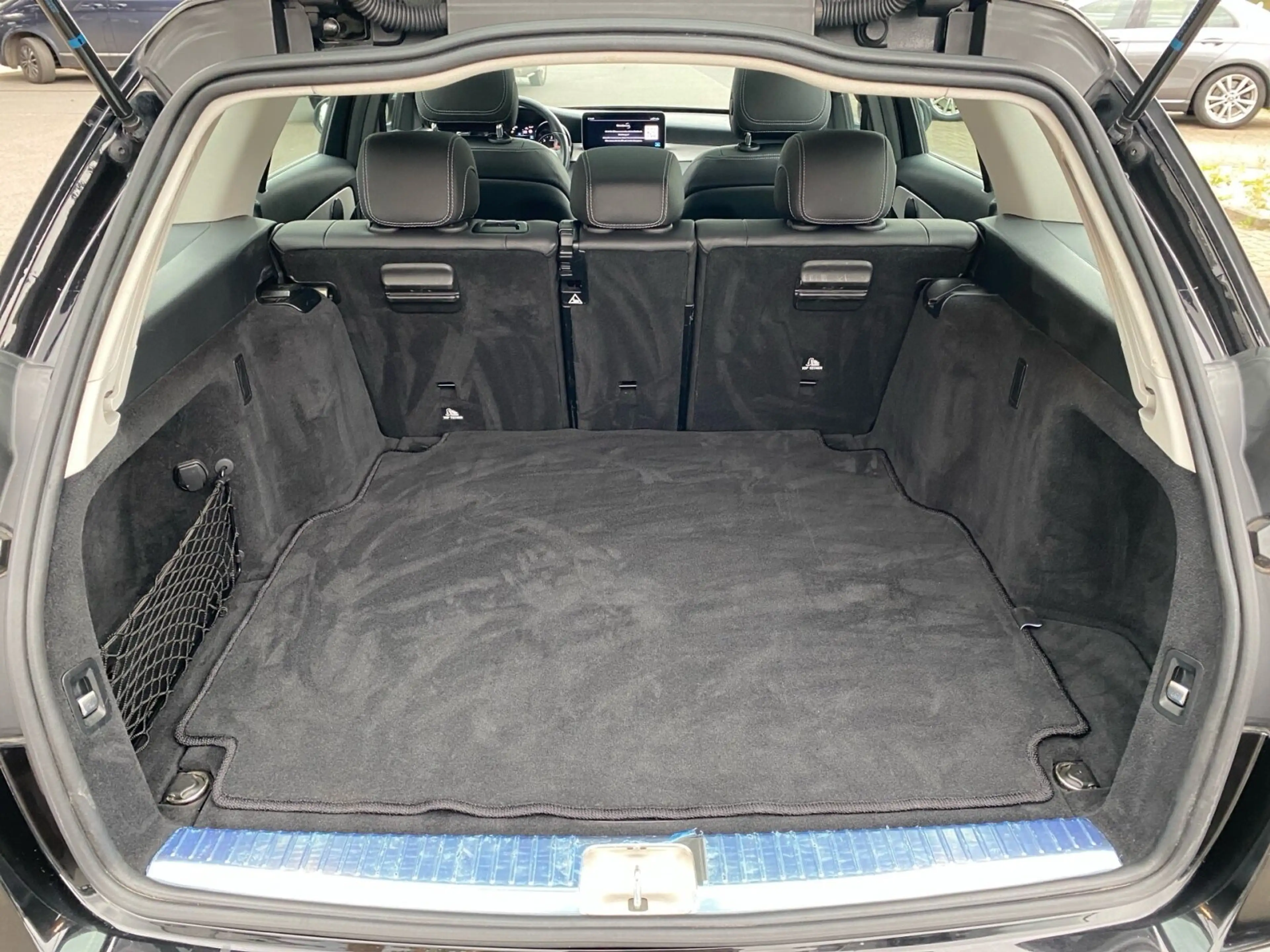 Mercedes-Benz C 300 C 300 d T-Modell *AVANTGARDE*AHK*PANO*SHZ* Navi — photo 12