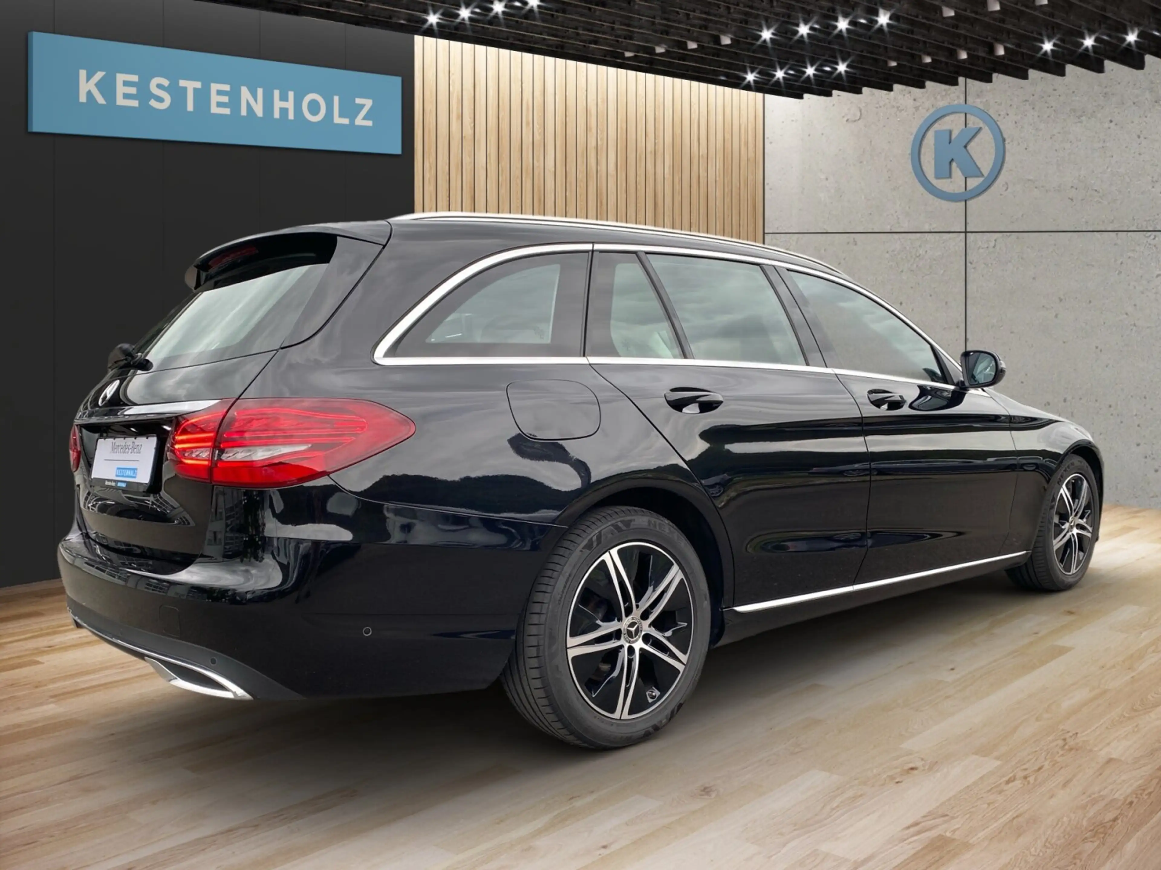 Mercedes-Benz C 300 C 300 d T-Modell *AVANTGARDE*AHK*PANO*SHZ* Navi — photo 3
