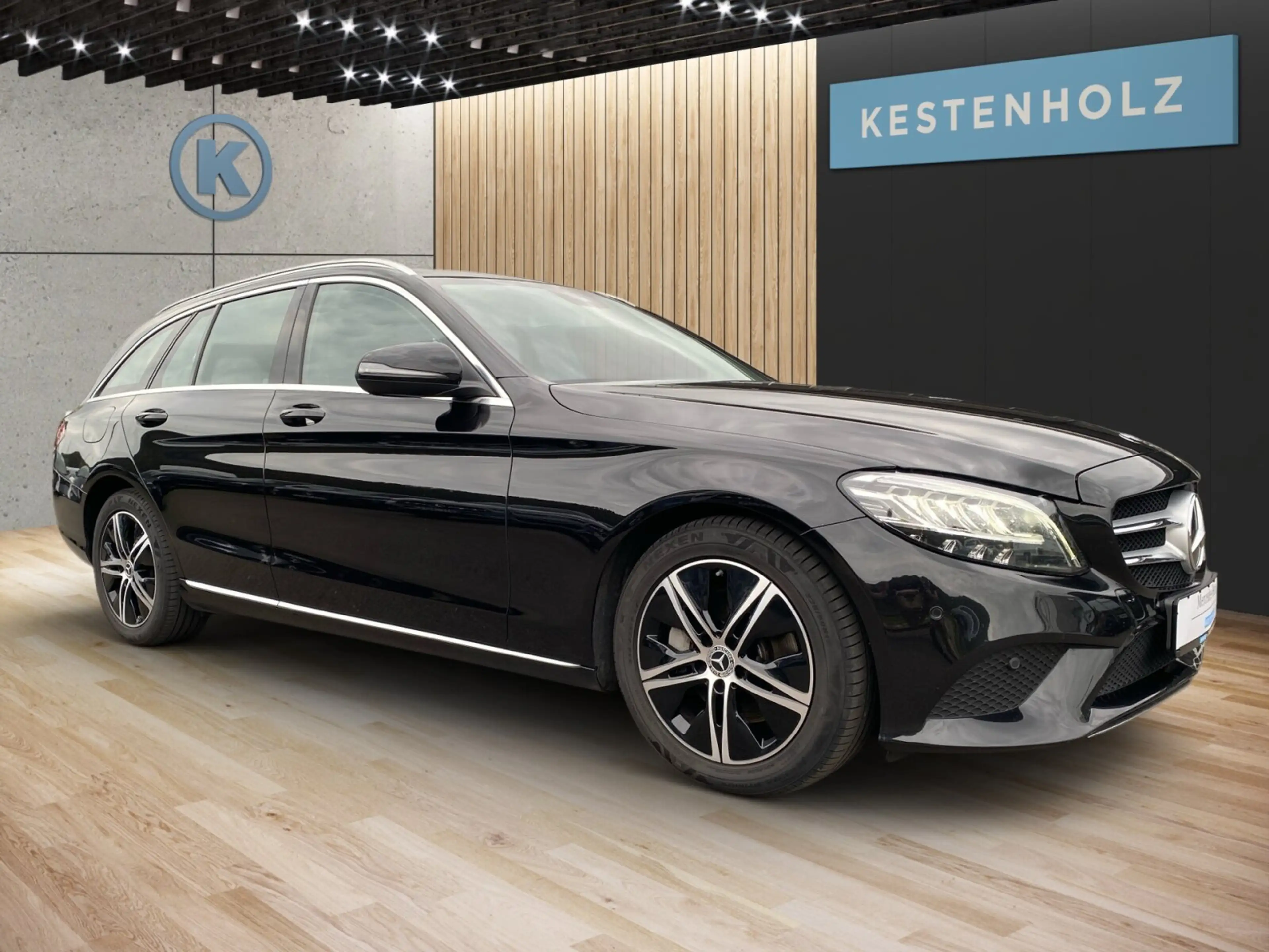 Mercedes-Benz C 300 C 300 d T-Modell *AVANTGARDE*AHK*PANO*SHZ* Navi — photo 2