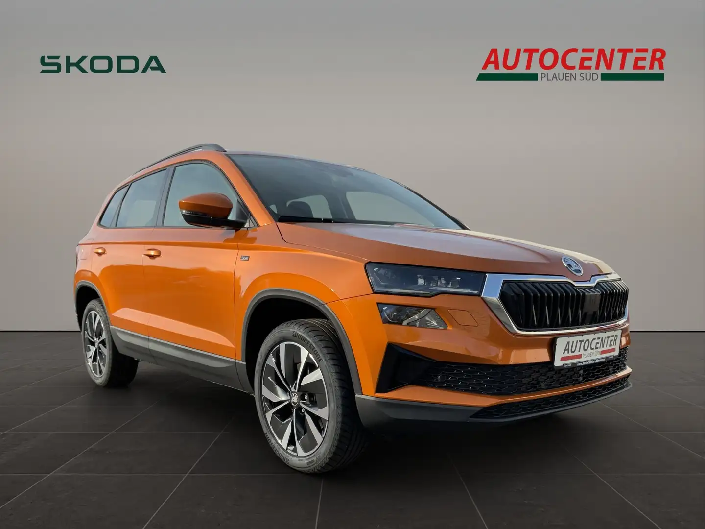 Skoda Karoq Selection Orange - 2