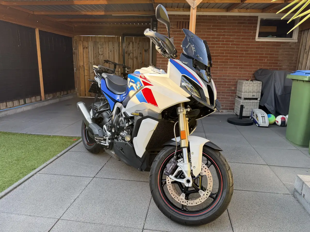 BMW S 1000 XR