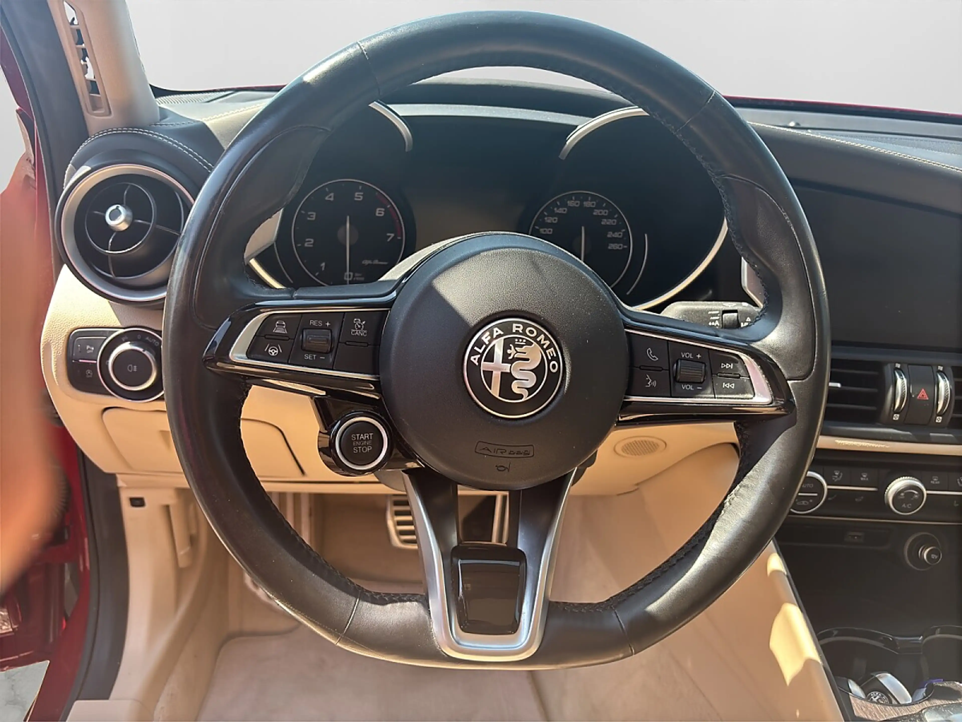 Alfa Romeo Giulia 6C Villa d'Este 2,0 16V 200 AT8 HiFi/SD — photo 15