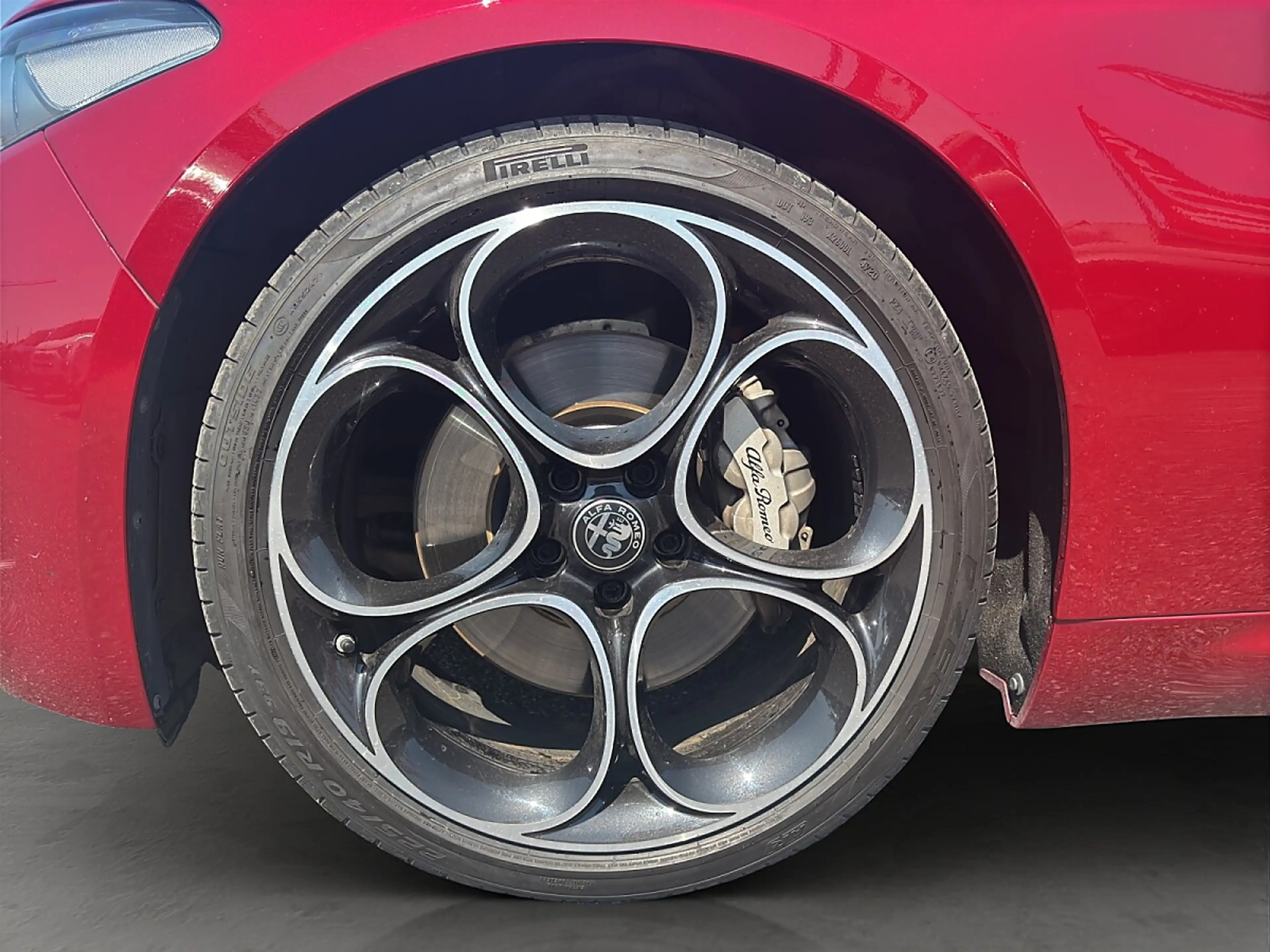 Alfa Romeo Giulia 6C Villa d'Este 2,0 16V 200 AT8 HiFi/SD — photo 8