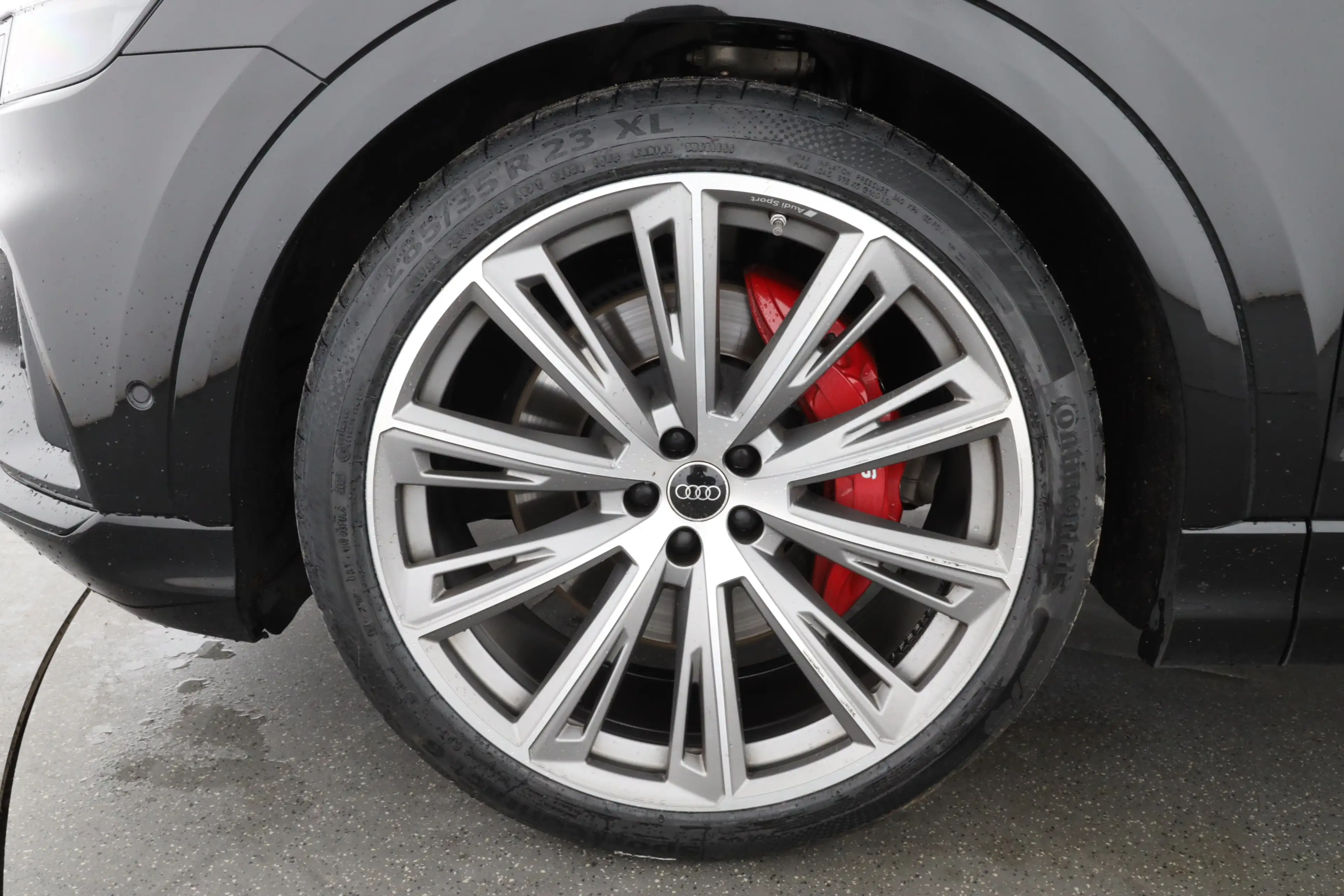 Audi SQ8 40 TFSI quattro S line competition plus — photo 9