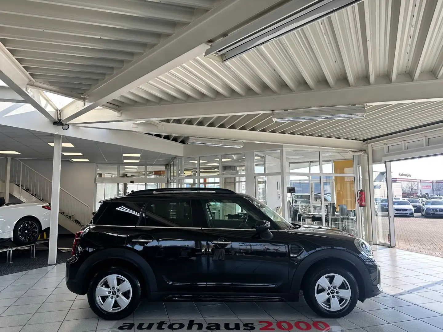 MINI Cooper Countryman AUT./LED/CAM/NAVI XL/DAB Schwarz - 2