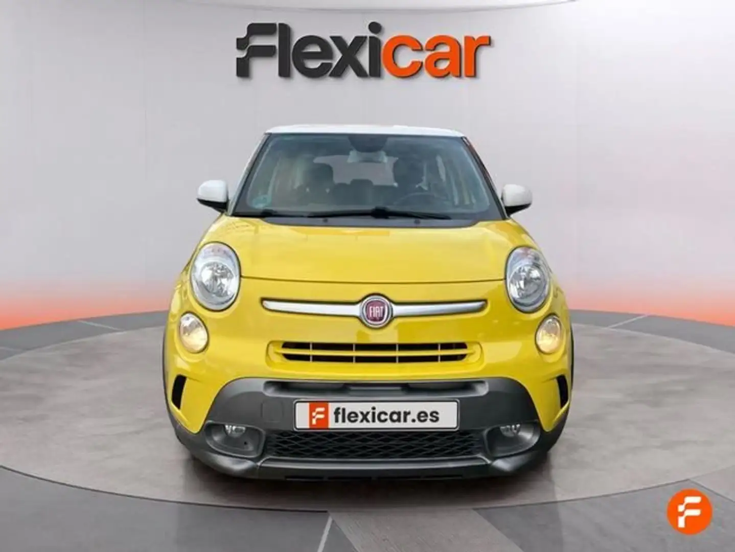 Fiat 500L 1.4 Lounge Amarillo - 2