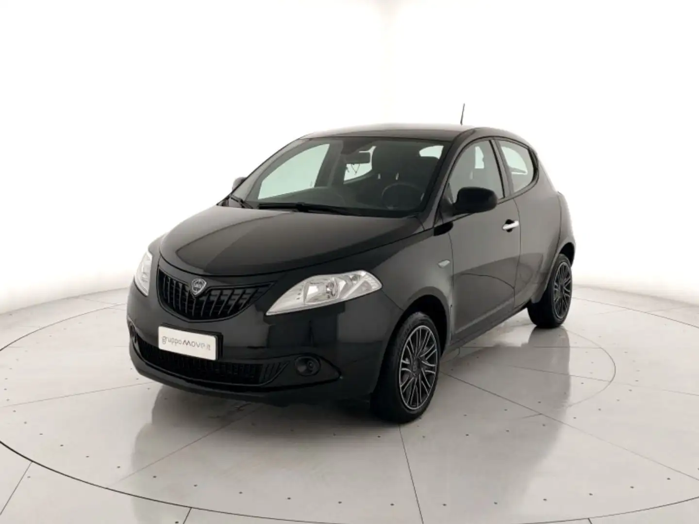 Lancia Ypsilon 1.0 firefly hybrid Silver Plus s&s 70cv Zwart - 1