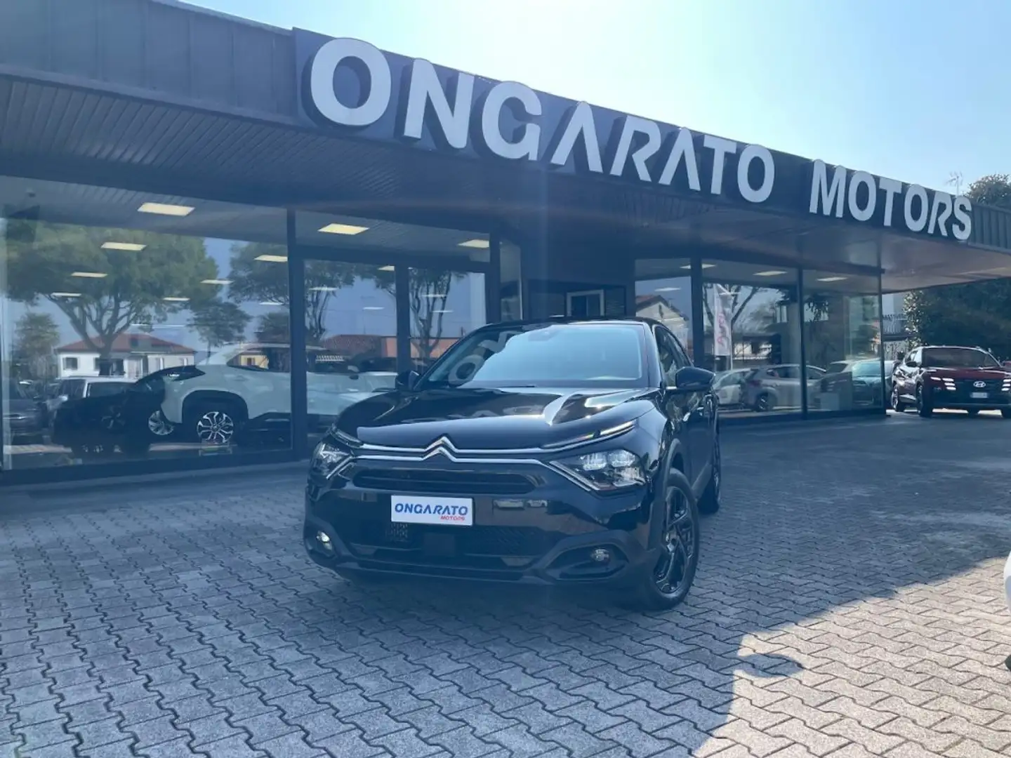 Citroen C4 PureTech 130 S&S Plus #VariColori Zwart - 1