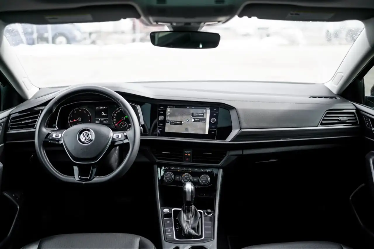 Volkswagen Jetta снимка Volkswagen Jetta