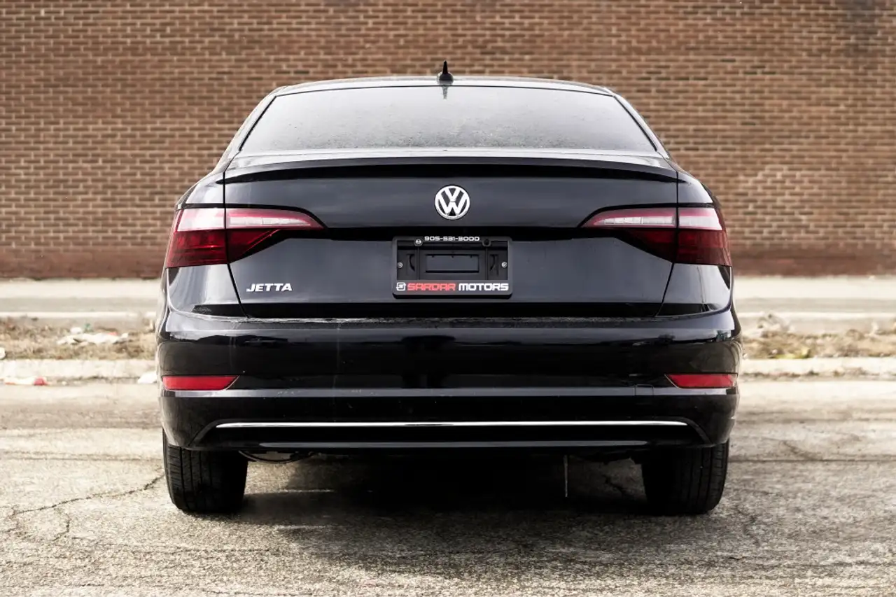 Volkswagen Jetta снимка Volkswagen Jetta