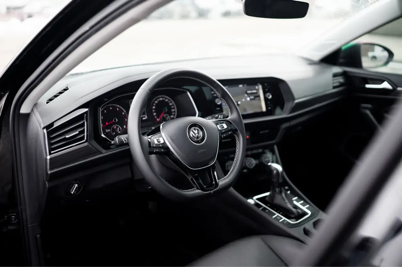 Volkswagen Jetta снимка Volkswagen Jetta