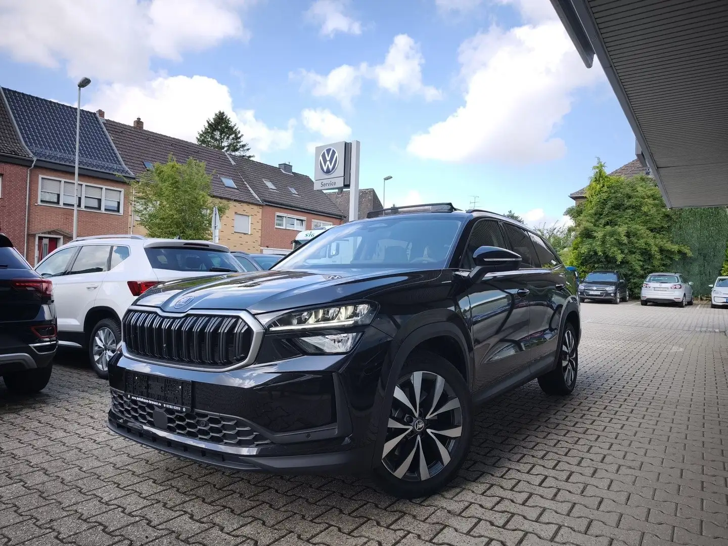 Skoda Kodiaq 1.5 TSI Selection PANO,AHK,KAM,7-Sitzer Negro - 1