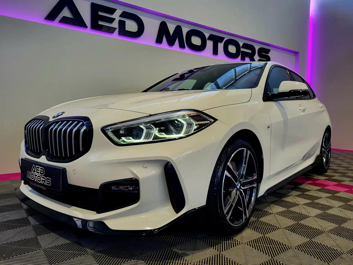 BMW 118 118 i M Sport Perfomance Wit - 1