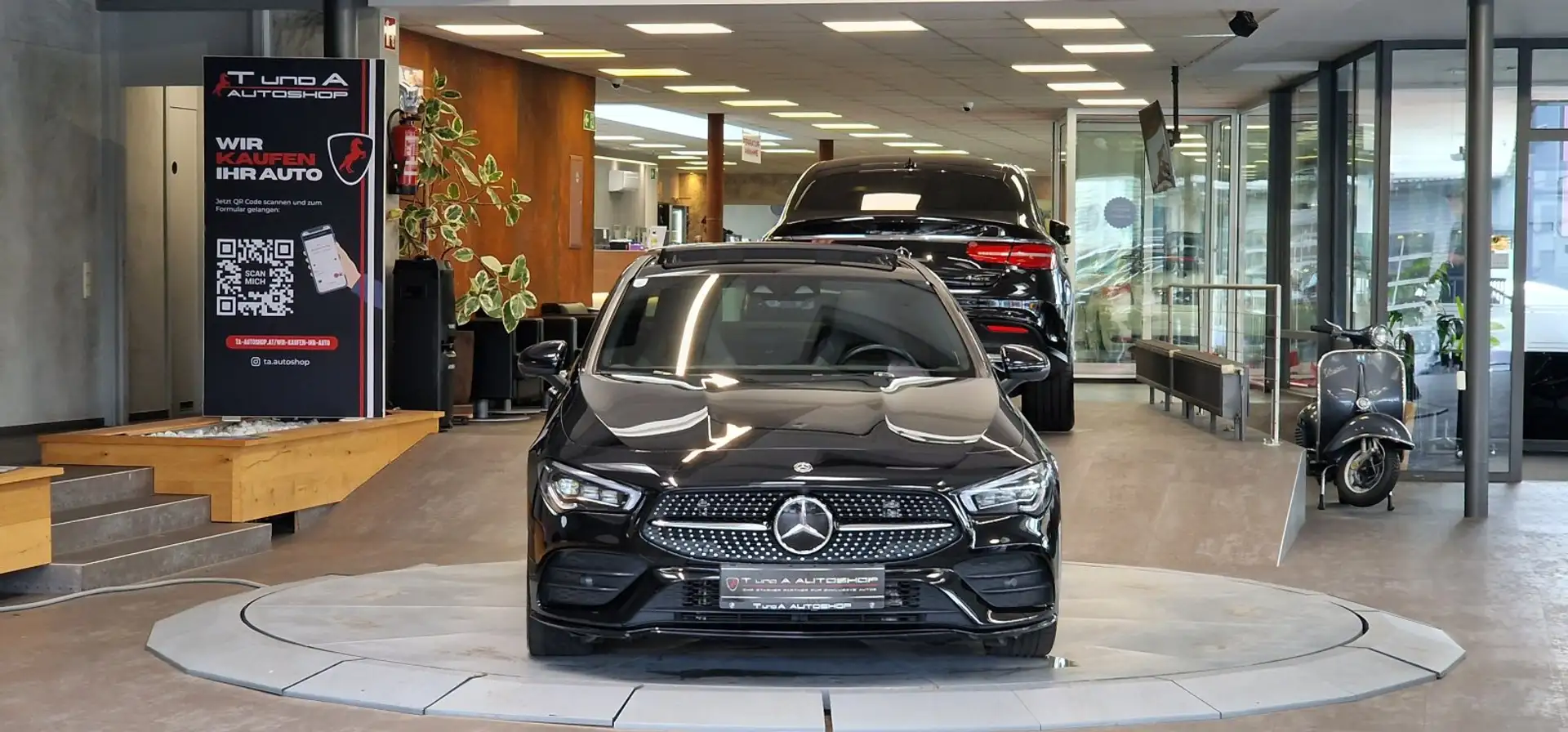 Mercedes-Benz CLA 250 4-Matic AMG-Line 1-Hand Aut. *AHK*Pano*Head-up*360 Schwarz - 2