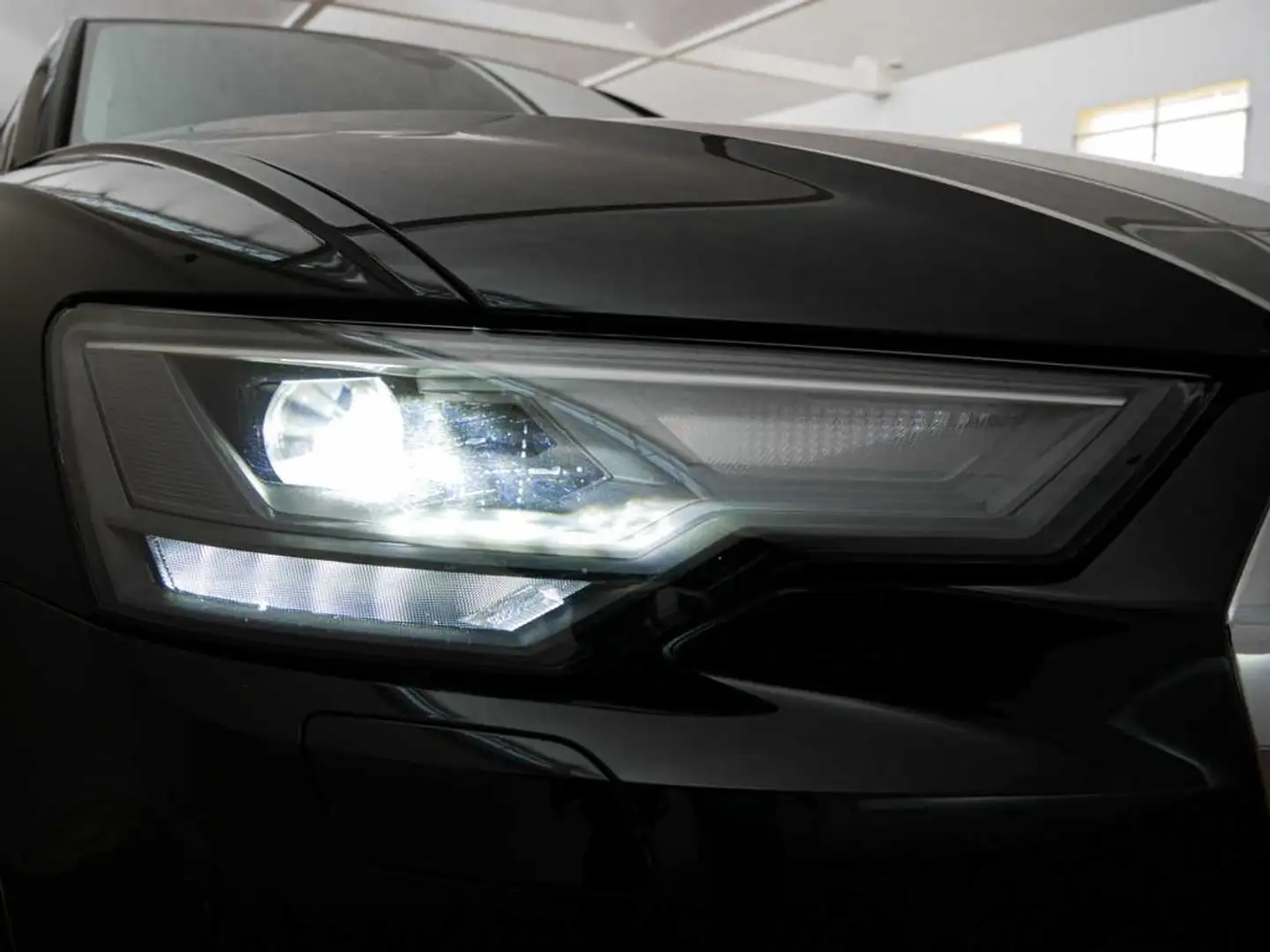 Audi A6 Avant 40 2.0 tdi mhev Business Sport quattro Noir - 2