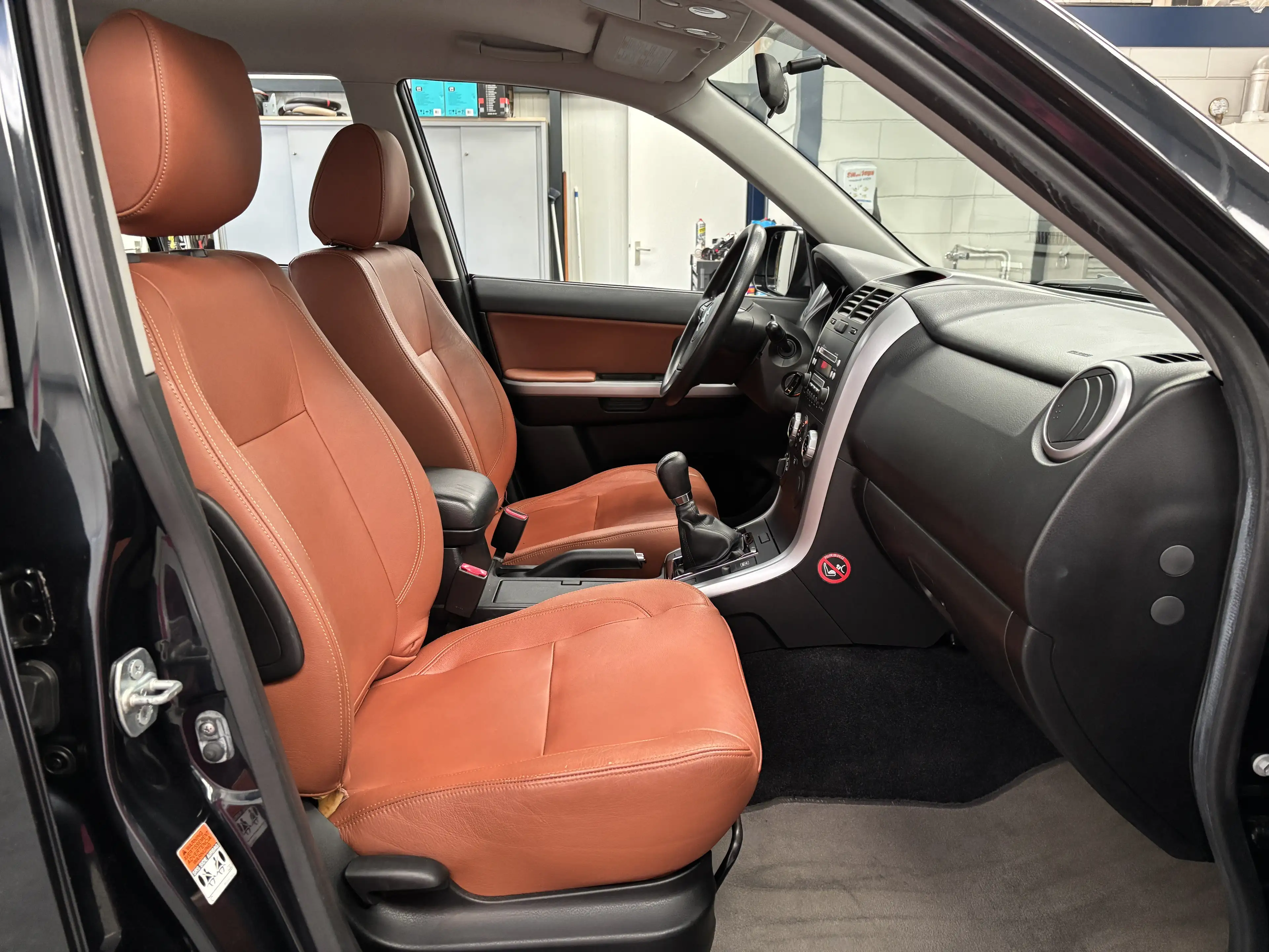 Suzuki Grand Vitara 2.0-16V Exclusive 4x4 | Trekhaak | Cruise control — photo 40