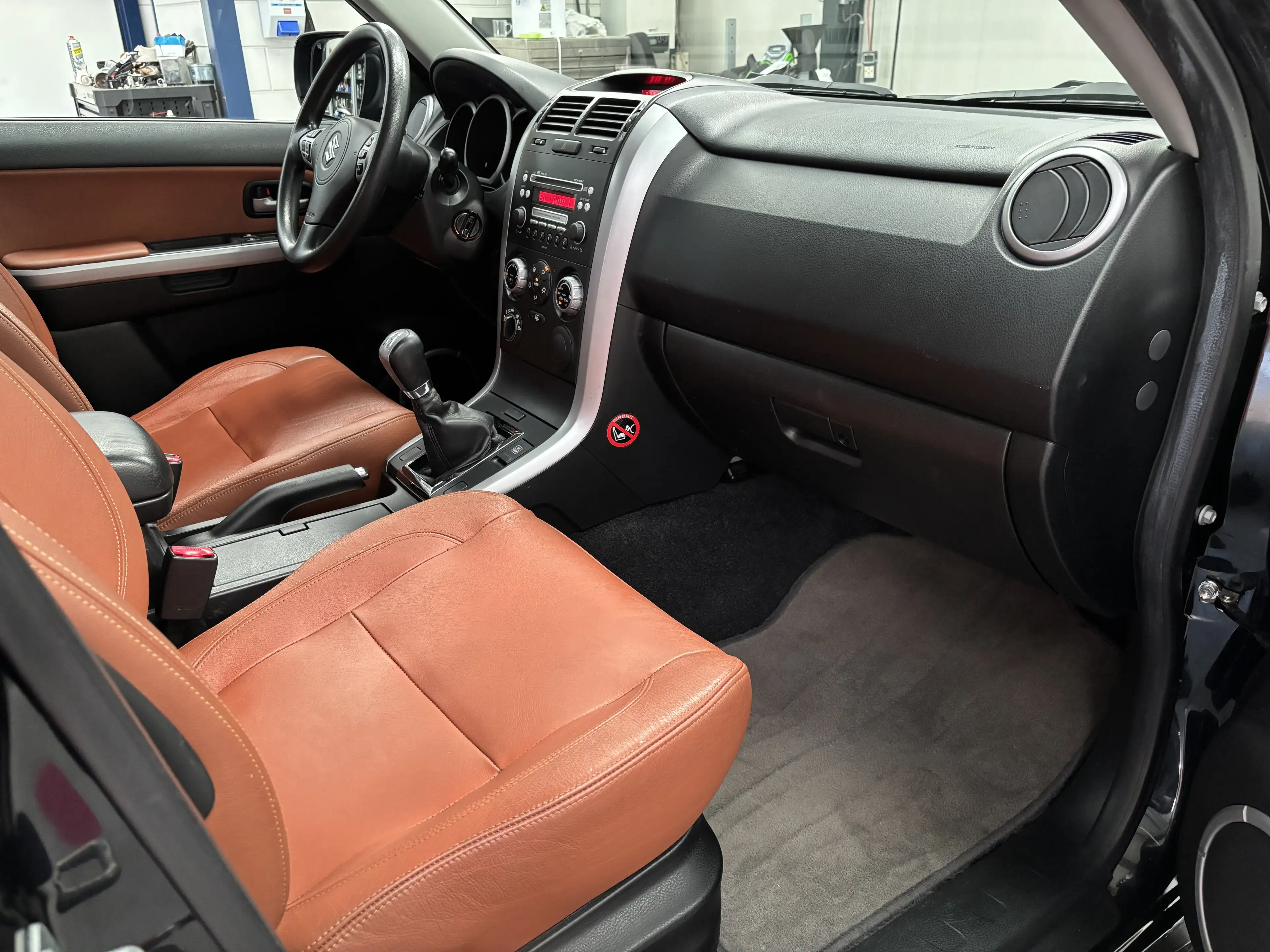 Suzuki Grand Vitara 2.0-16V Exclusive 4x4 | Trekhaak | Cruise control — photo 39