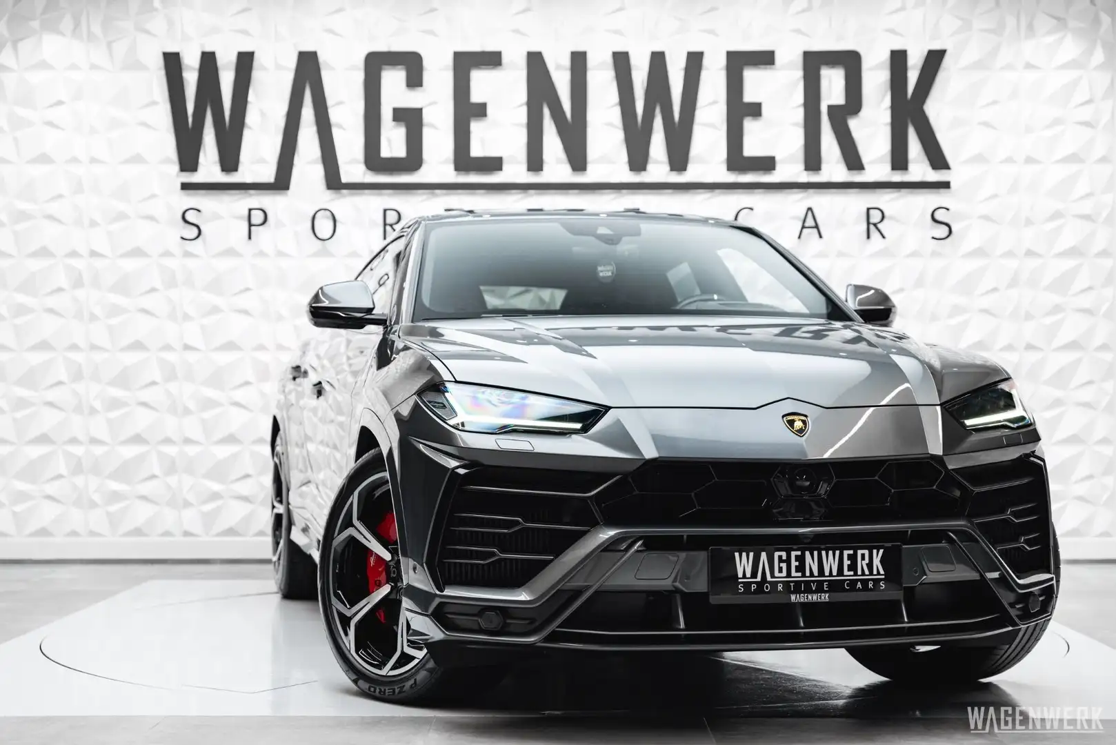 Lamborghini Urus 1.HAND Q-CITURA PANORAMA ACC HEAD-UP Grau - 1