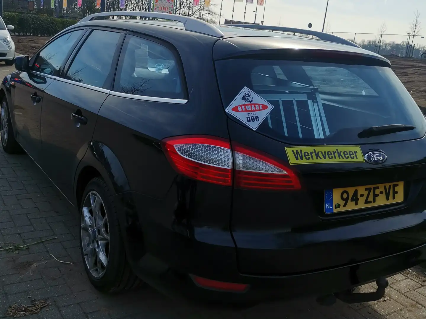 Ford Mondeo Mondeo+2.0-16V+Titanium Zwart - 2