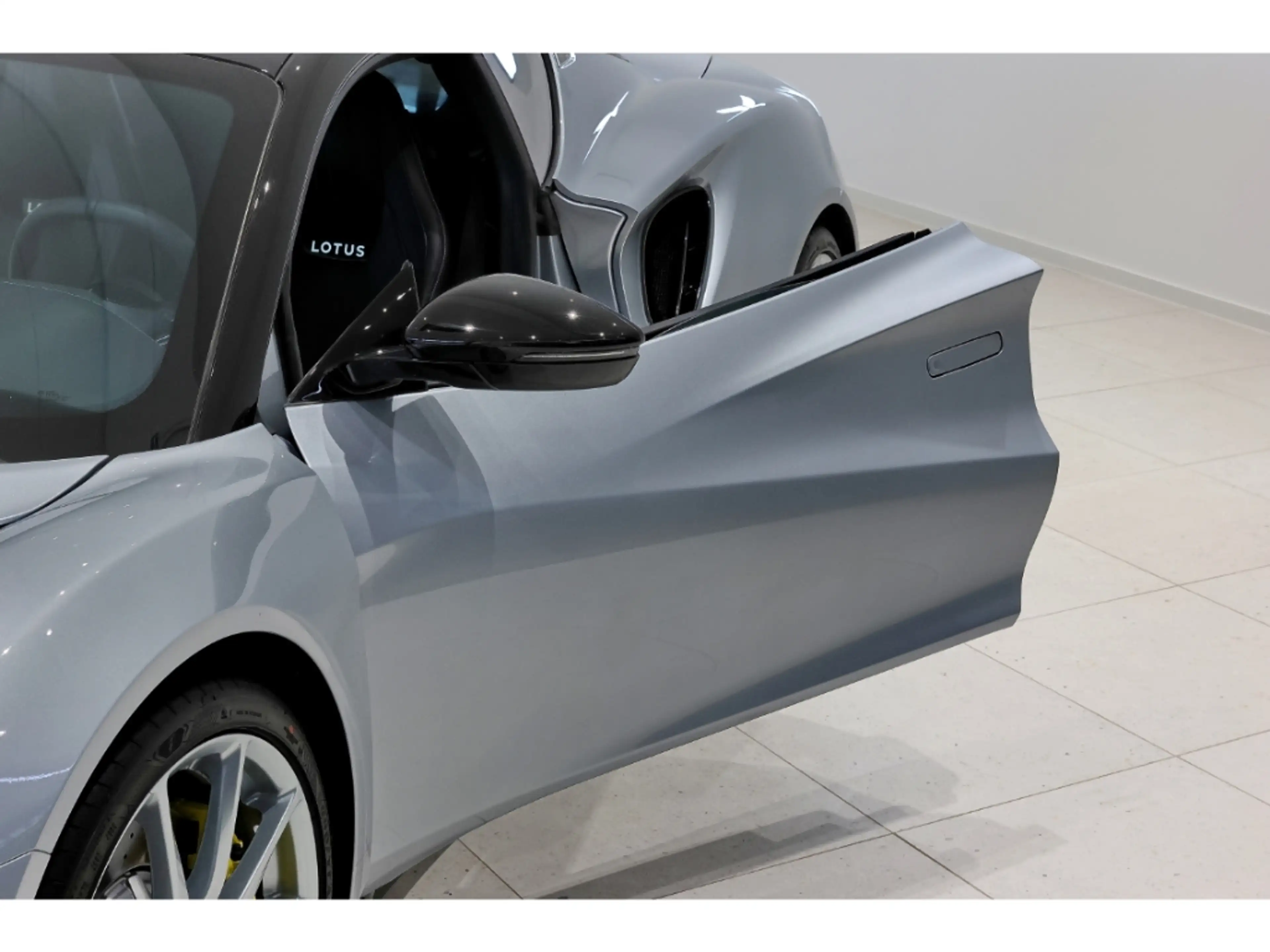 Lotus Emira Turbo SE Extended co-driver pack *LOTUS HANNOVER* — photo 4