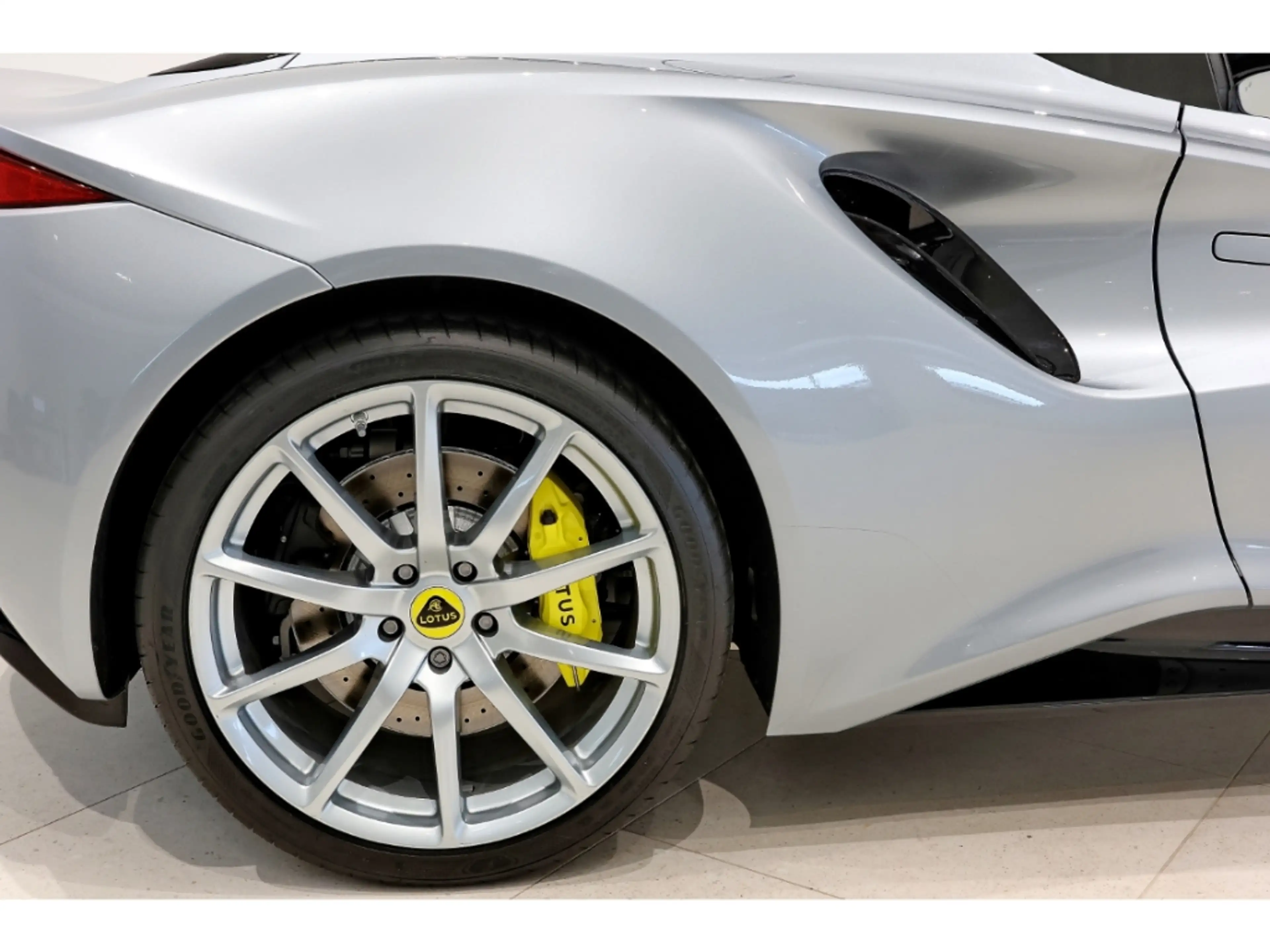 Lotus Emira Turbo SE Extended co-driver pack *LOTUS HANNOVER* — photo 7