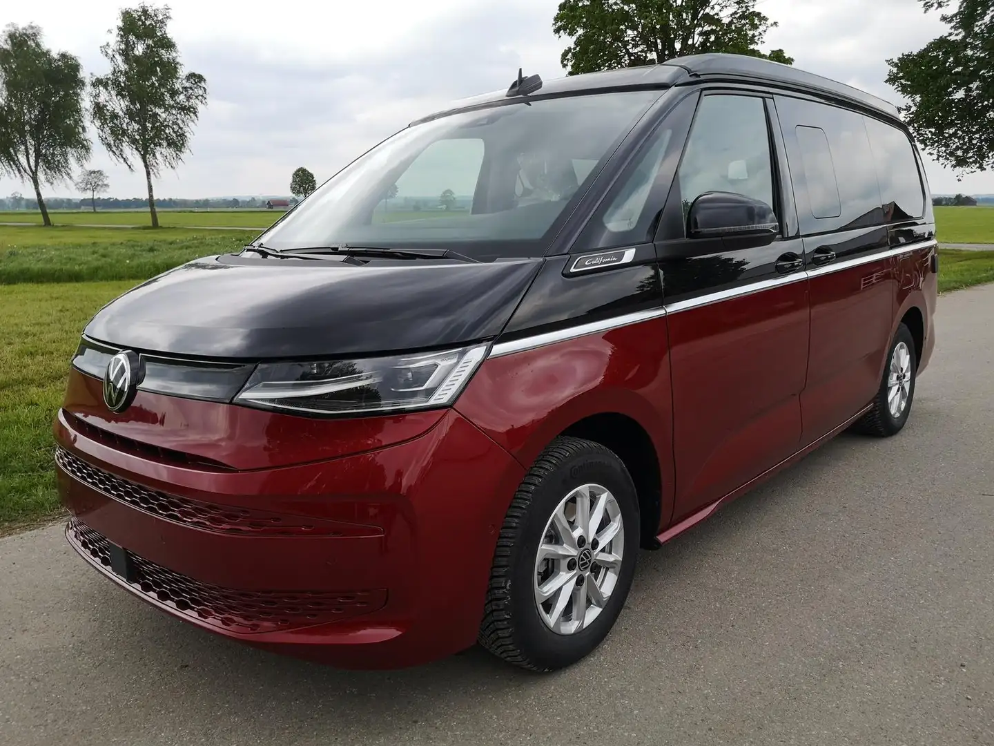 Volkswagen T7 California Beach Camper 2.0TDI DSG GV5 High+ 110 kW (150 P... Rot - 1