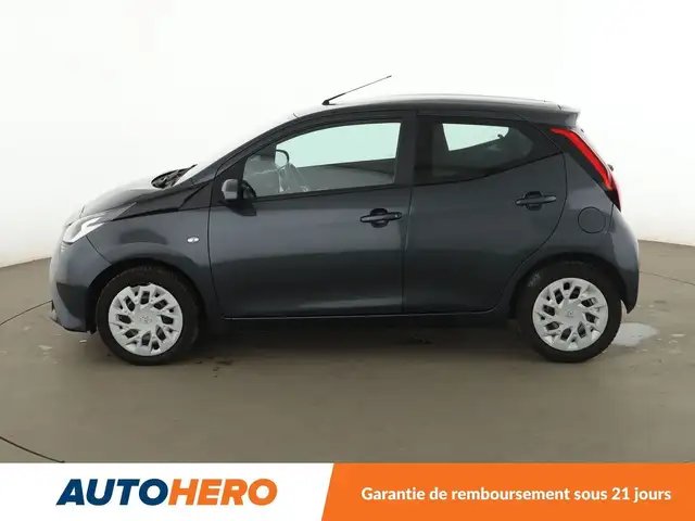 Toyota Aygo view 3