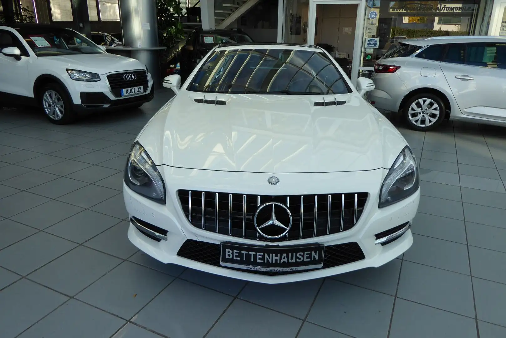 Mercedes-Benz SL 500 /550 Weiß-Rot 20 Zoll Pano Airscarf AMG Weiß - 2