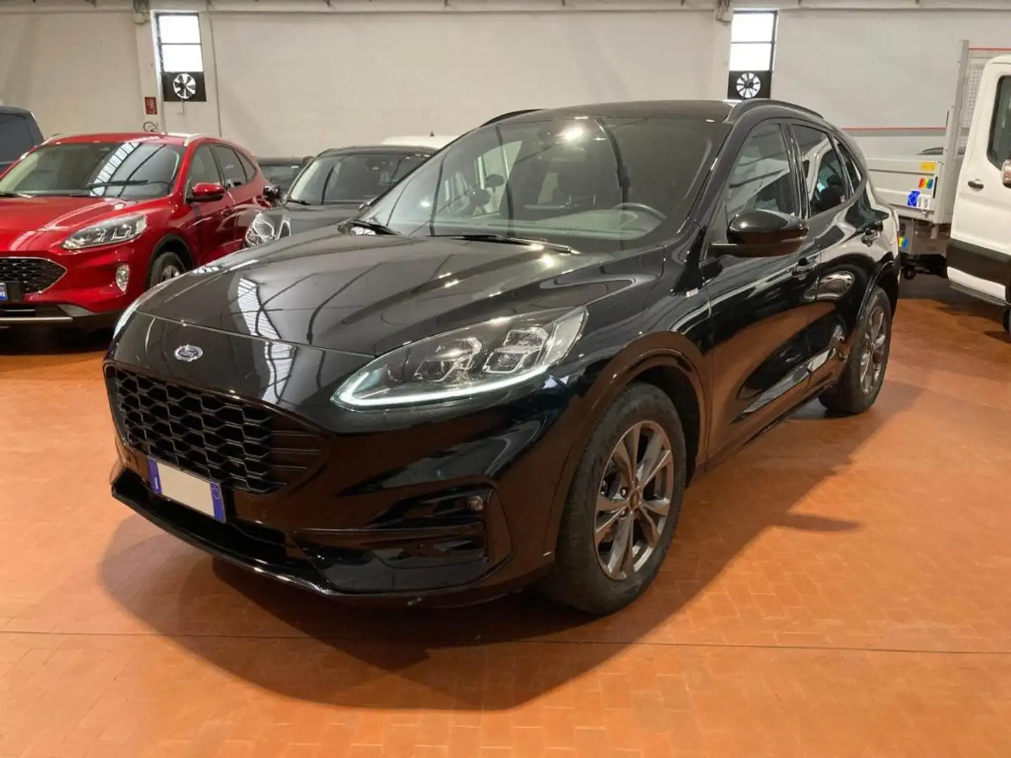 Ford Kuga 2.5 Full Hybrid 190 CV CVT 2WD ST-Line X AUTOMATIC Nero - 2