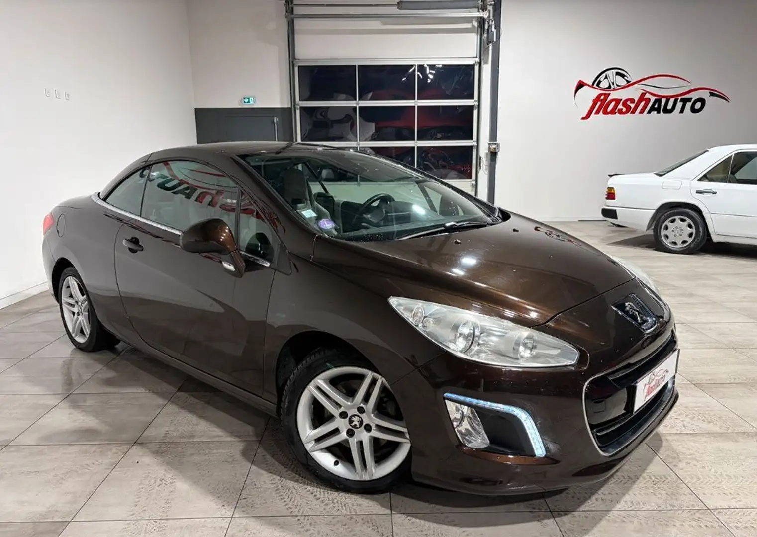 Peugeot 308 THP 156cv FELINE-BVA-2011 - 2