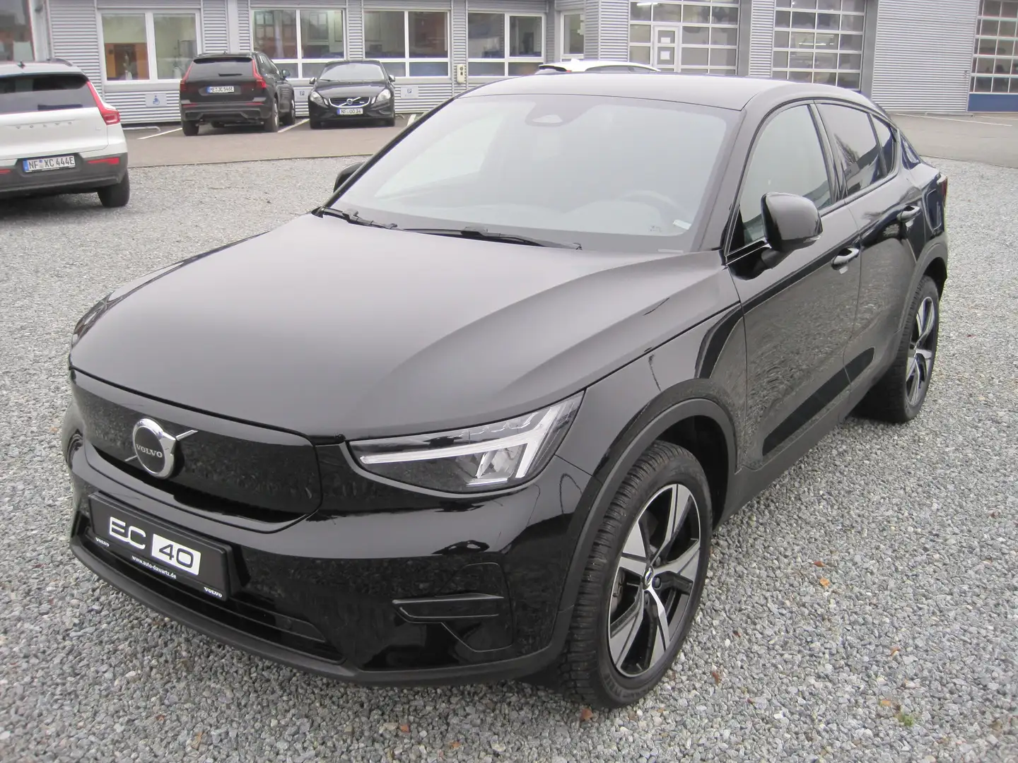 Volvo C40 Core Recharge Pure Electric 2WD Schwarz - 1