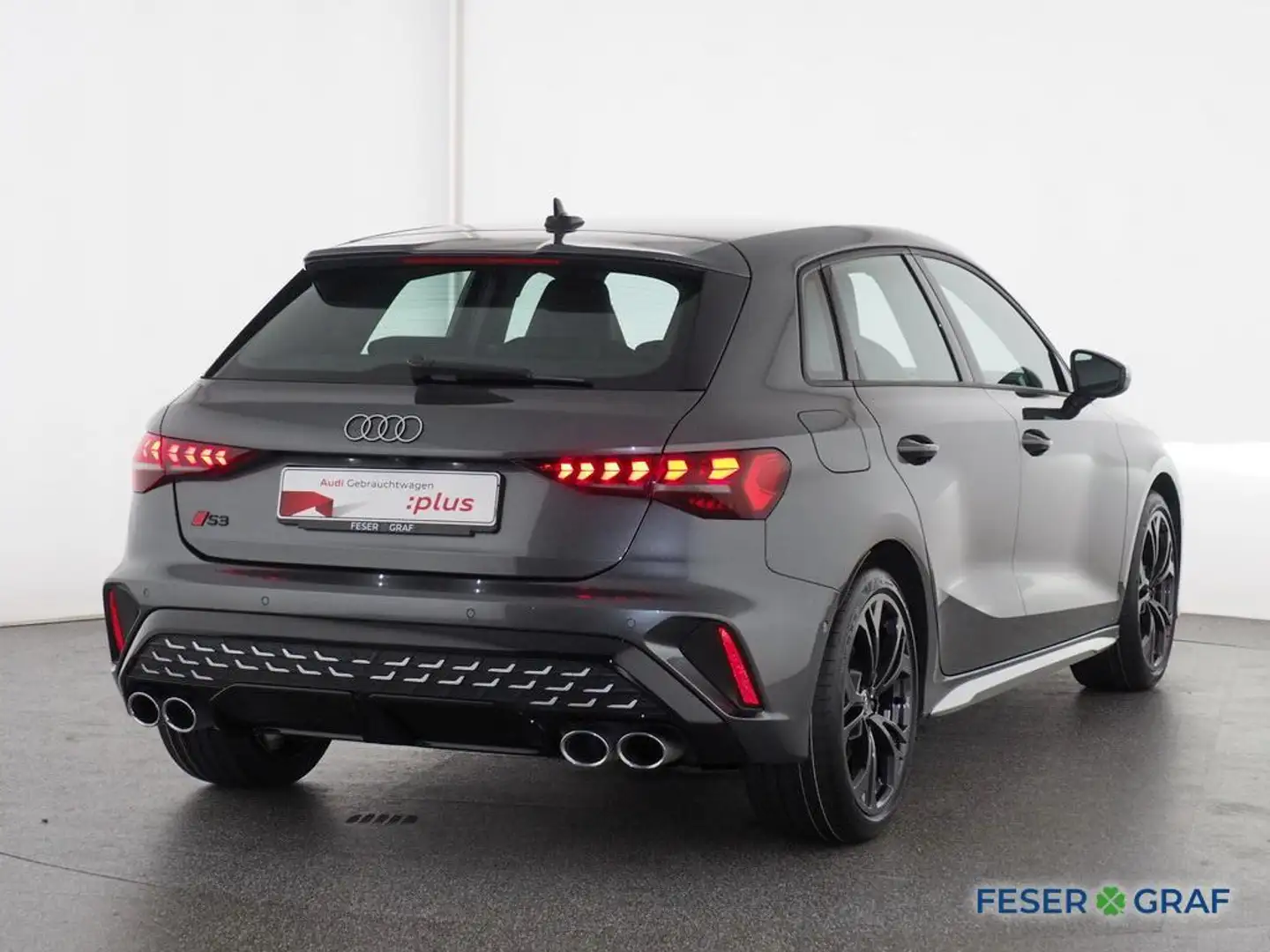 Audi S3 Sportback Matrix/App-Connect/Parkass./Alu-18 Grau - 2