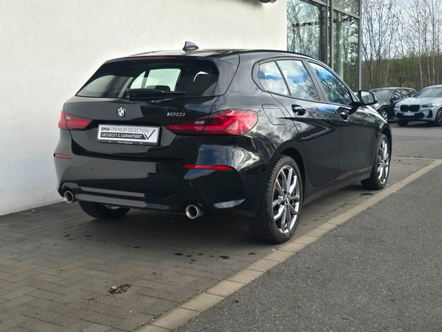 BMW 120 i Steptronic Klimaaut. PDC HIFI Navi LED SHZ Noir - 2