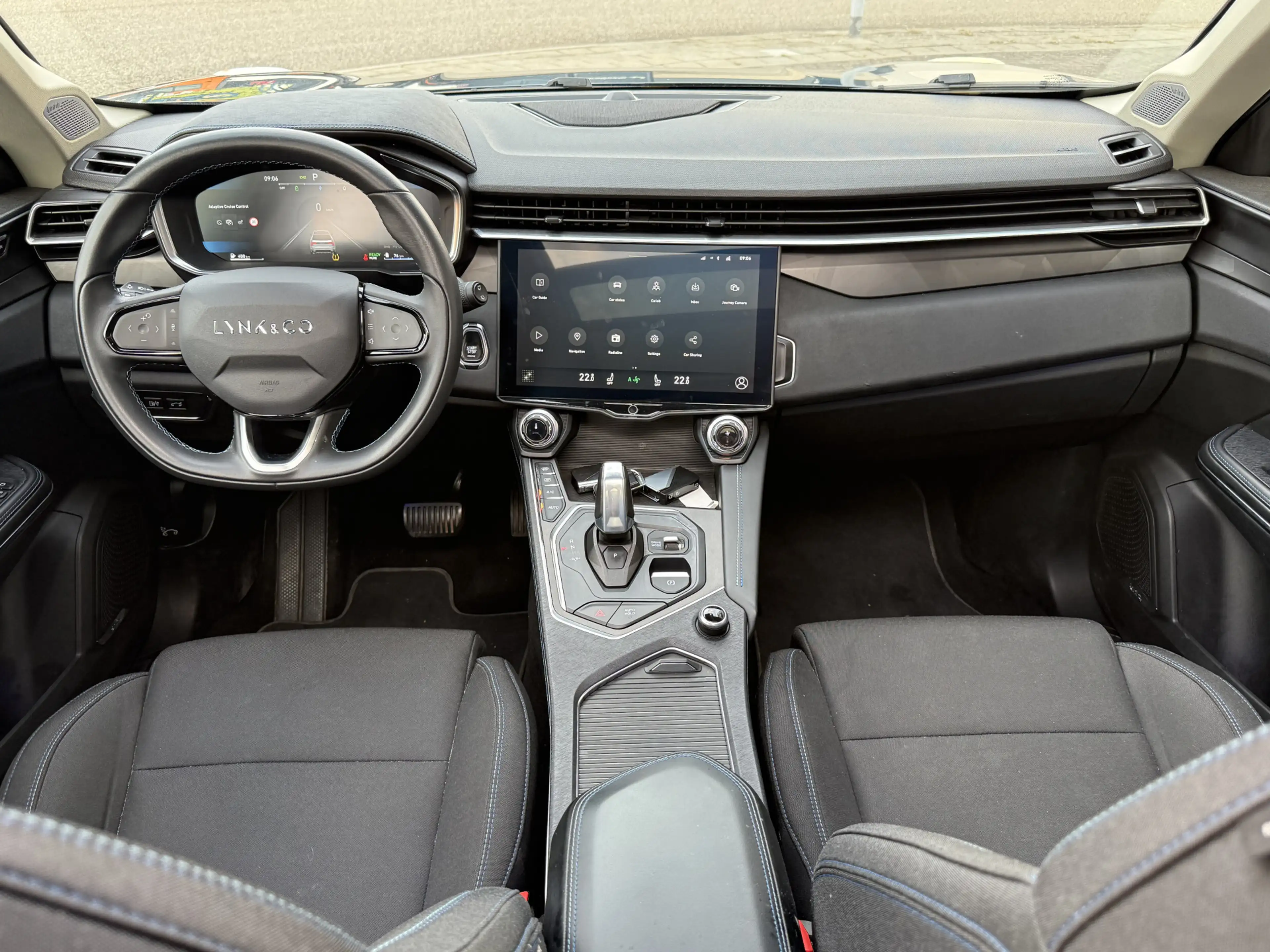 Lynk & Co 01 1.5 ✅ Trekhaak ✅ CarPlay ✅ Panodak ✅ Memory ✅ — photo 2