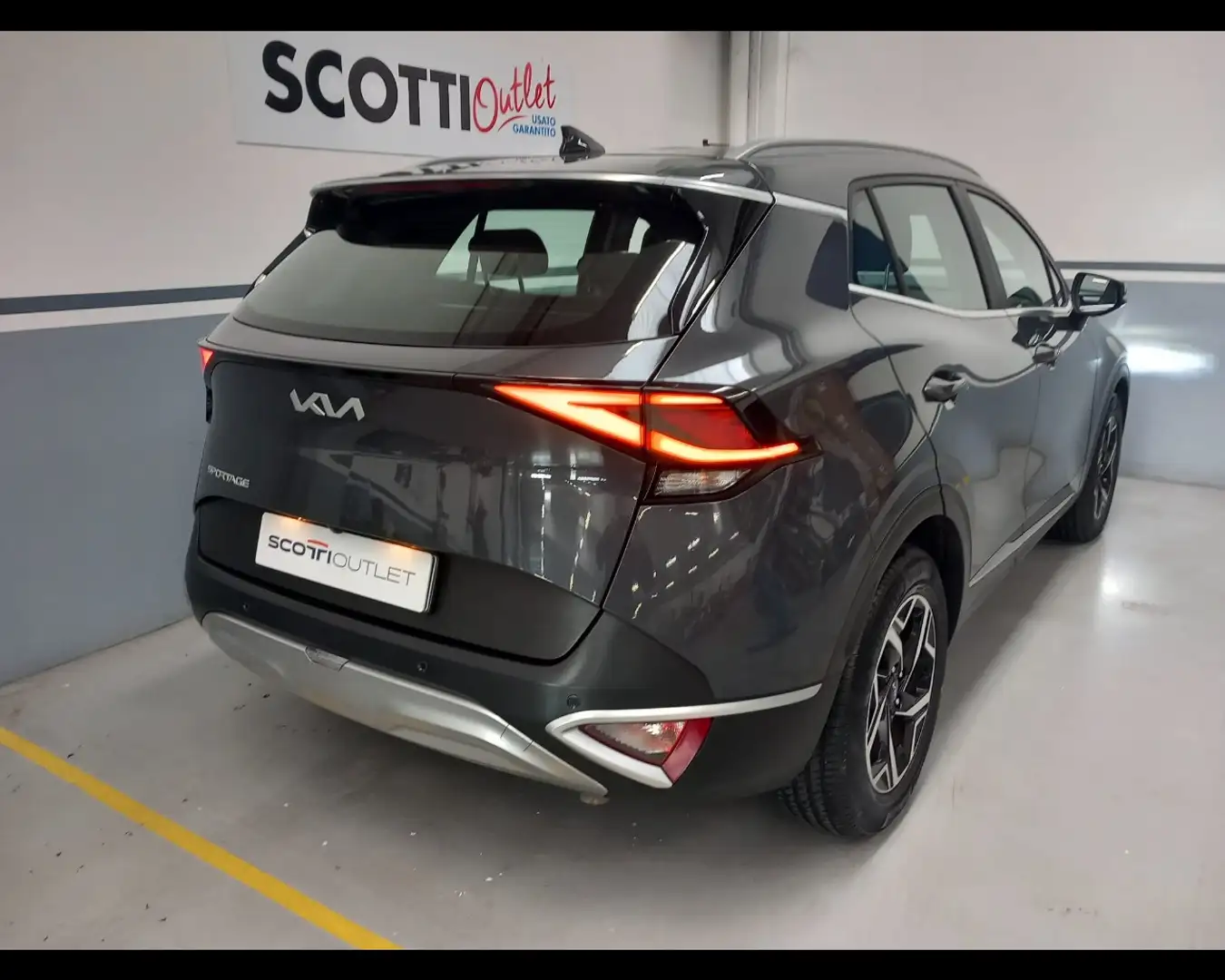 Kia Sportage 1.6 tgdi mhev Business imt Gri - 2