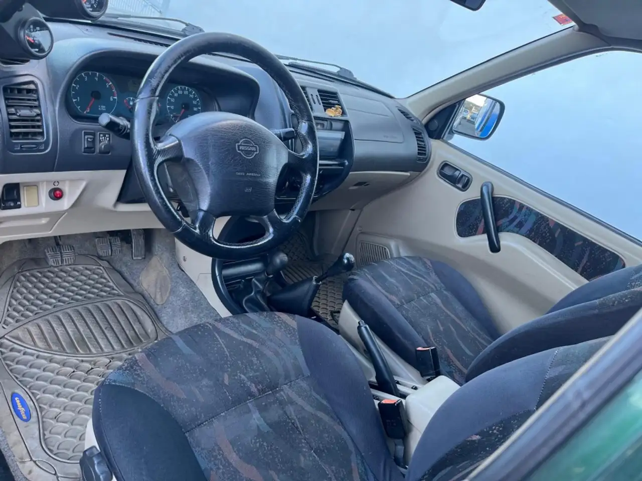 Nissan Terrano 2.7 TDi Sport Plus, foto 11