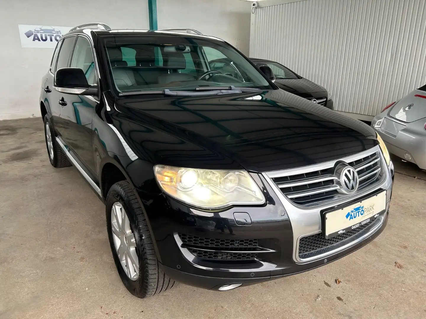 Volkswagen Touareg R5 TDI*Navi*Allwetter* Schwarz - 2