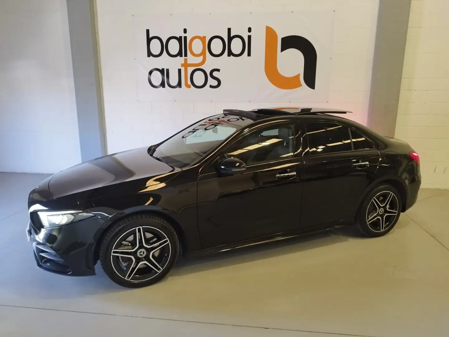 Mercedes-Benz A 250 250e Sedán 8G-DCT Noir - 2
