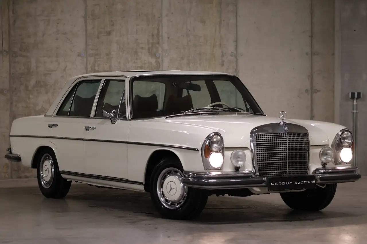 Mercedes-Benz 280