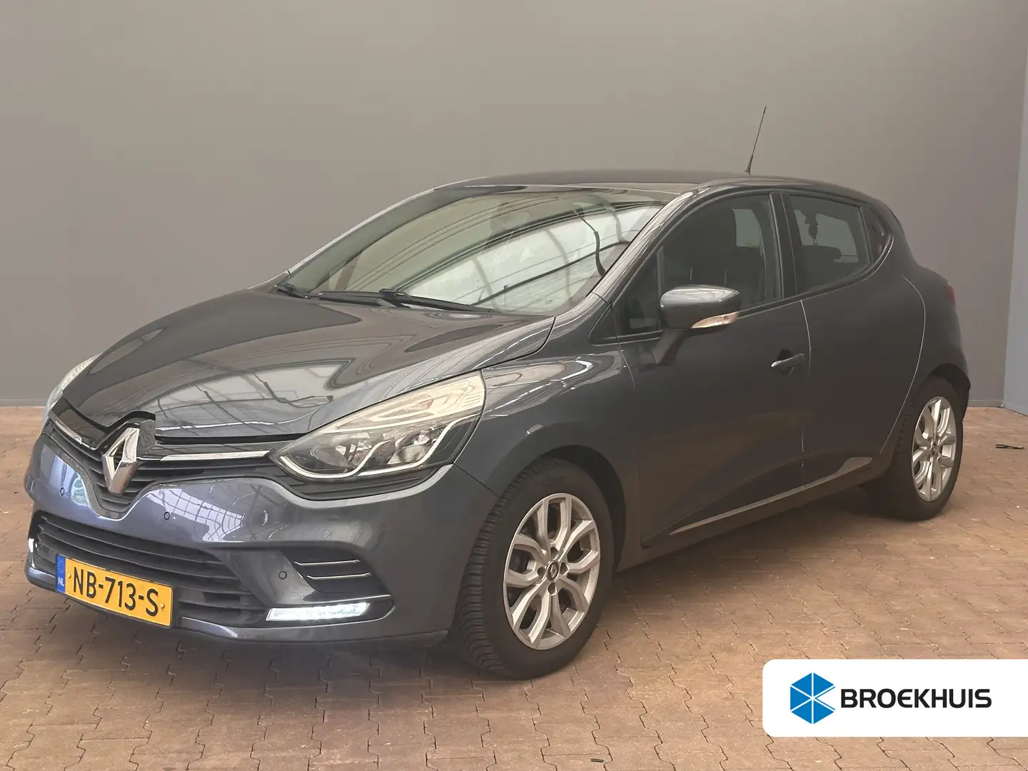 Renault Clio 1.2 TCe Zen 118PK!! | Parkeersensoren voor + achte Grijs - 1